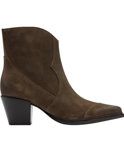 Marc Fisher Ltd Women's Giulie Western Block Heel Booties