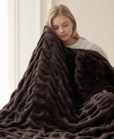 Battilo Luxurious Reversible Rabbit Faux Fur Throw, 50" X 60"
