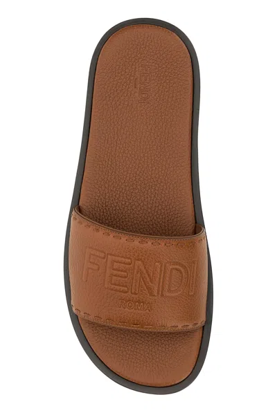 Fendi Slippers In Pelle Caramello  Uomo