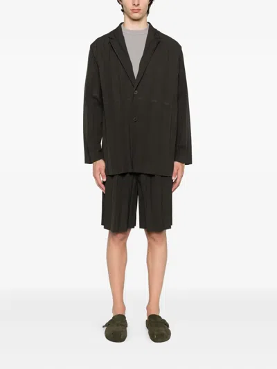 Issey Miyake Pleated Shorts In Black