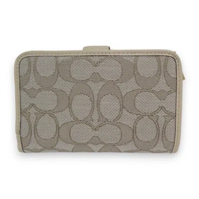 Pre-owned Coach Beige Leather Signature Line Wallet (bi-fold) ()