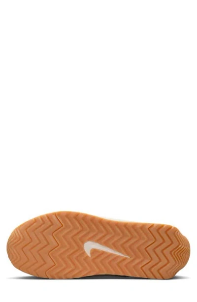 Nike Pacific Low Top Sneaker