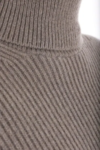 Stella Mccartney Sophisticated High-neck Pullover With Padded Shoulders In Gray