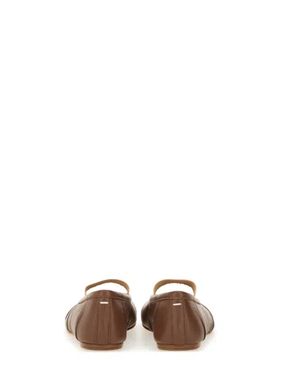 Maison Margiela Tabi Ballerina Flat Elastic Band Scarpe Basse Brown