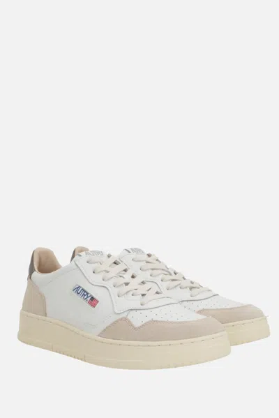 Autry Medalist Low Sneakers In Neutral