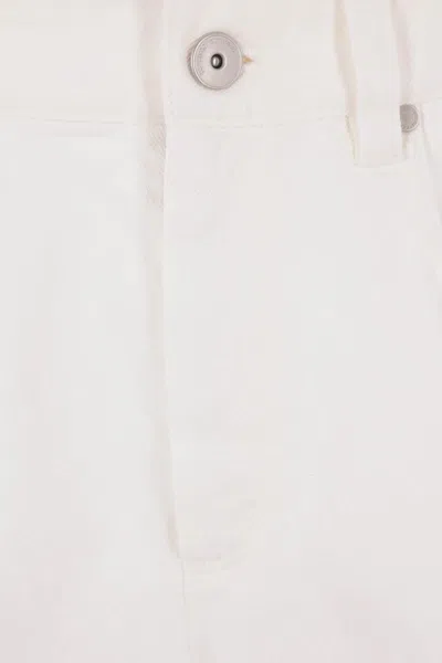 Brunello Cucinelli Trousers With A Square Cropped Silhouette In Gray
