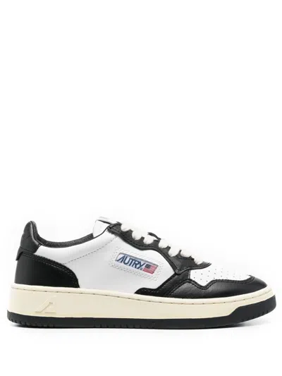 Autry 'medalist' White And Black Low Top Sneakers With Logo Patch