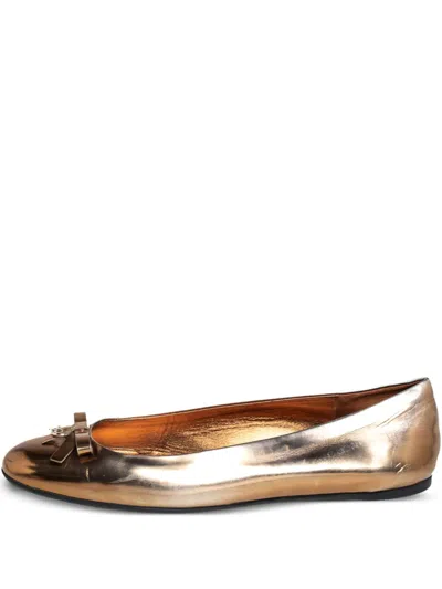 Pre-owned Gucci Leather Bow Flats In Gold