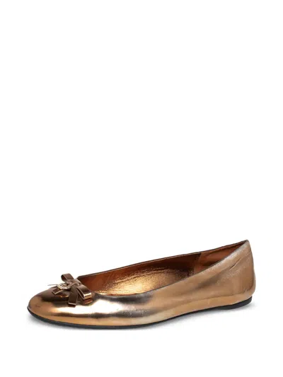 Pre-owned Gucci Leather Bow Flats In Gold