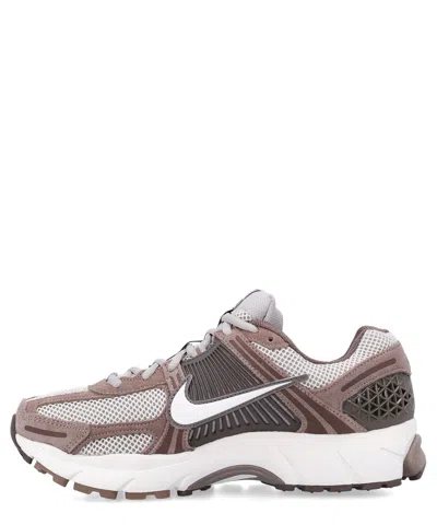 Nike Zoom Vomero 5 Sneakers