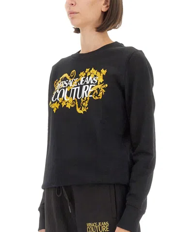 Versace Jeans Couture 范思哲牛仔裤时装运动衫带徽标 In Black