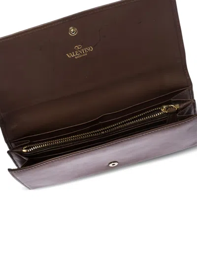 Pre-owned Valentino Garavani V Ring Wallet In Brown