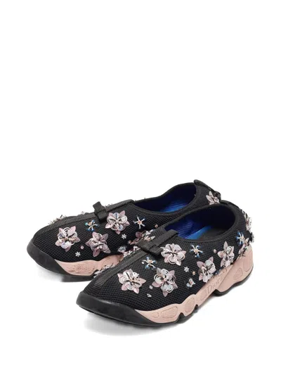 Pre-owned Dior 2014 Flower-embellished Mesh Sneakers In Black