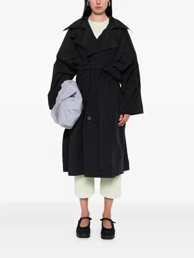 Issey Miyake Belted Trench Coat In Black