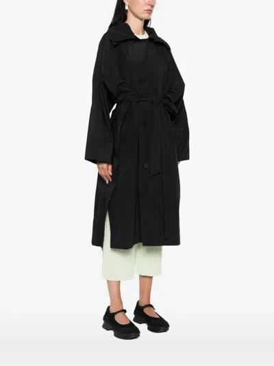 Issey Miyake Belted Trench Coat In Black