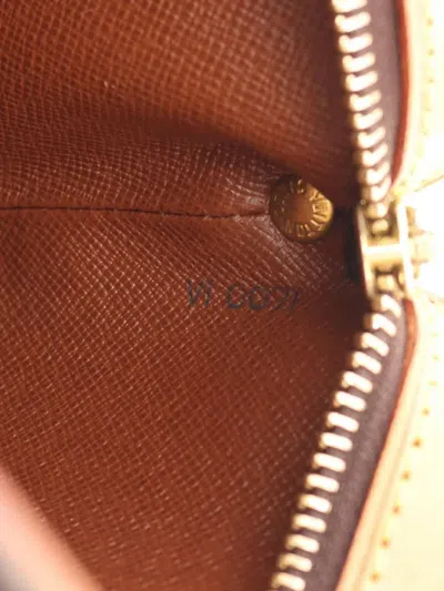 Pre-owned Louis Vuitton 2001 Druot Monogram Shoulder Bag In Brown