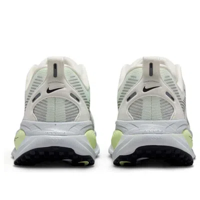Nike (wmns)  Air Zoom Vomero 18 'summit White Barely Volt'