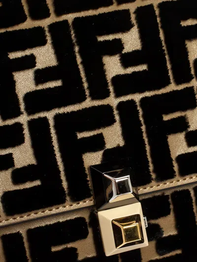 Pre-owned Fendi Kan  Leather Shoulder Bag