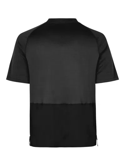 Pas Normal Studios Escapism Raglan-sleeve Zip-detail T-shirt In Gray