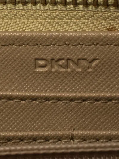 Pre-owned Dkny Vintage  Zip Leather Continental Wallet In Neutral
