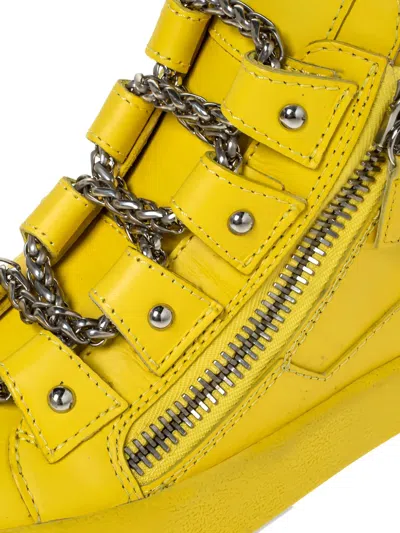 Pre-owned Giuseppe Zanotti Vintage  Chain-detail Zip Sneakers In Yellow