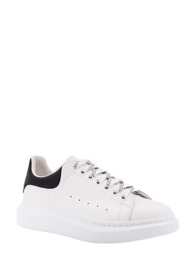 Alexander Mcqueen White And Black Low-top Sneakers With Chunky Sole And Contrasting Heel Tab In Leather Man