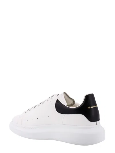 Alexander Mcqueen White And Black Low-top Sneakers With Chunky Sole And Contrasting Heel Tab In Leather Man