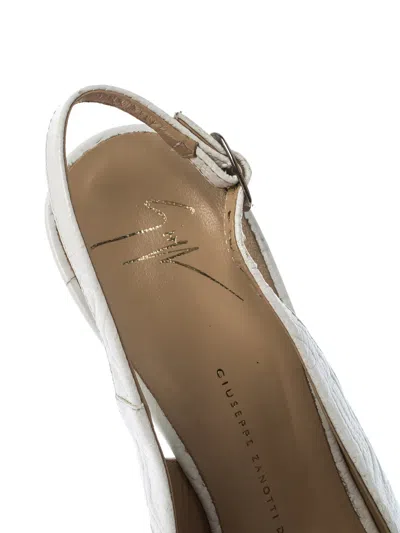 Pre-owned Giuseppe Zanotti Vintage 145mm Embossed Leather Slingback Sandals In White
