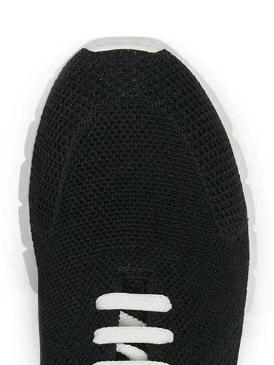 针织面料运动鞋