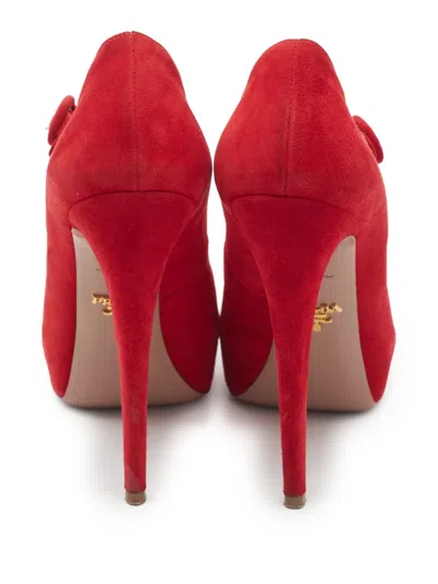 Pre-owned Prada 140mm Suede Buckled Pumps In Red