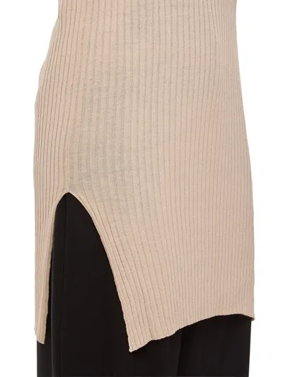 Quira Ribbed Side-slit Tank Top In Neutral