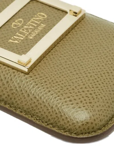 Pre-owned Valentino Garavani Leather Logo-stamp Phone Case