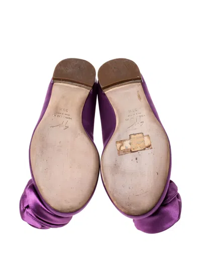 Pre-owned Giuseppe Zanotti Vintage Rose Applique Satin Flats In Purple