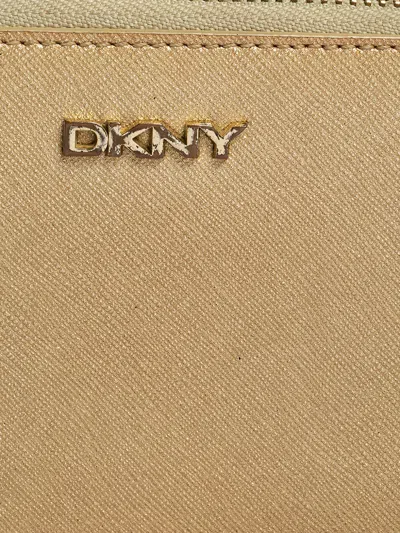 Pre-owned Dkny Vintage  Metallic Leather Zip Wallet In Neutral