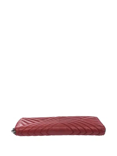 Pre-owned Valentino Garavani Chevron Quilted Wallet In Red