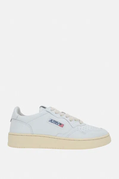 Autry Medalist Low Sneakers In White Leather In White