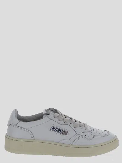 Autry Medalist Low Sneakers In White Leather In White