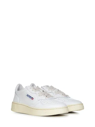 Autry Medalist Low Sneakers In White Leather In White