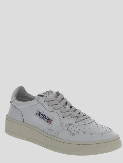 Autry Medalist Low Sneakers In White Leather In White