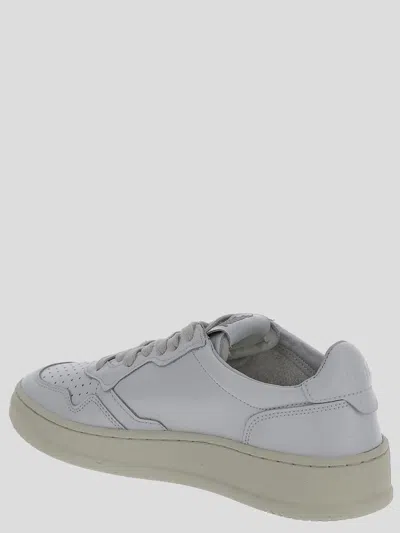 Autry Medalist Low Sneakers In White Leather In White