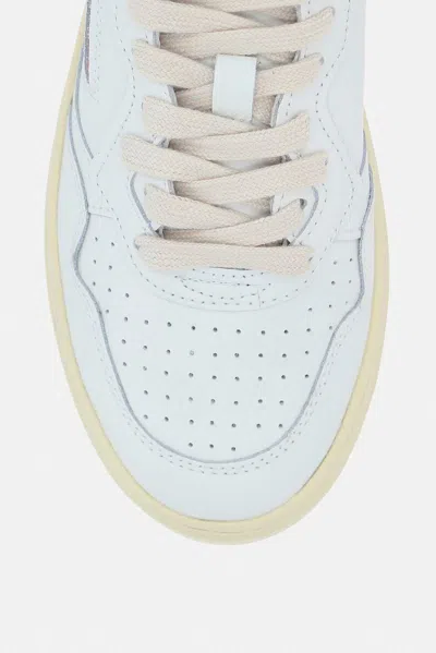 Autry Medalist Low Sneakers In White Leather In White