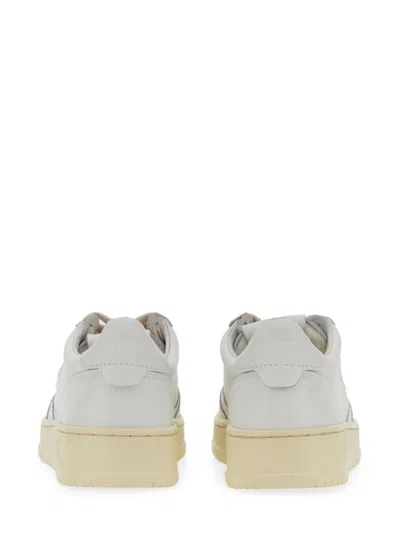 Autry Medalist Low Sneakers In White Leather In White