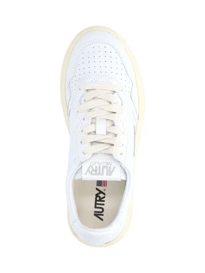 Autry Medalist Low Sneakers In White Leather In White