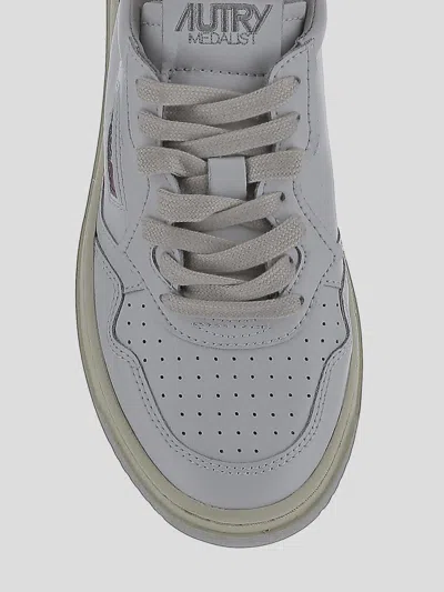 Autry Medalist Low Sneakers In White Leather In White