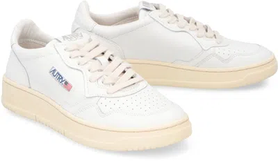 Autry Medalist Low Sneakers In White Leather In White