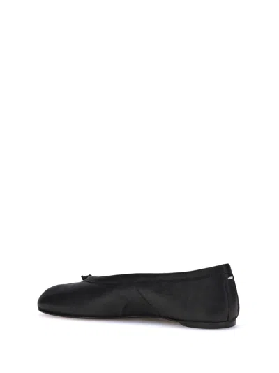 Maison Margiela Black Leather Tabi Ballerinas With Signature Detailing In Black