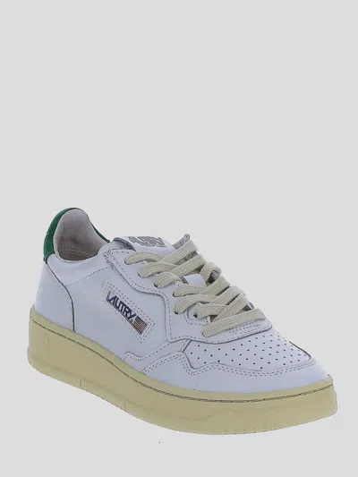 Autry Medalist Lace-up Sneakers In White