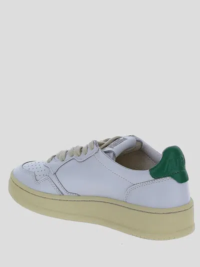 Autry Medalist Lace-up Sneakers In White