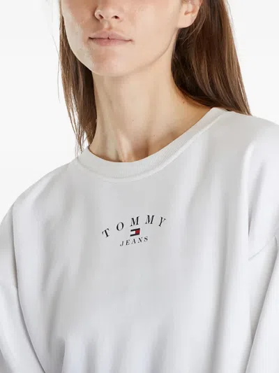 Tommy Hilfiger Logo-print Crew-neck Sweatshirt In White
