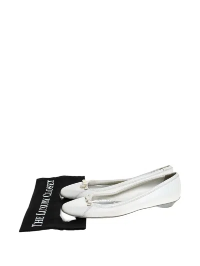 Pre-owned Prada Bow-detail Leather Ballet Flats In White